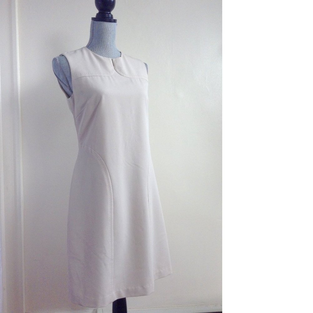 J. Mclaughlin Sleeveless Sheath Charlee Dress Split Crew V neck Keyhole Cream 4